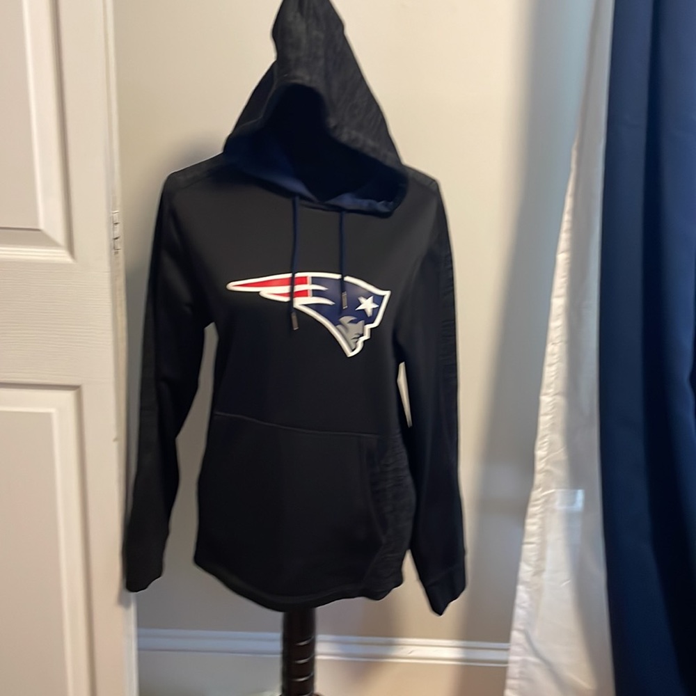 Small hoodie sweatshirt with patriots logo